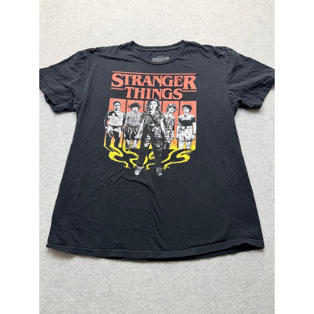Stranger Things Netflix Graphic T-Shirt Black Mens Large Cast Print Cotton Tee